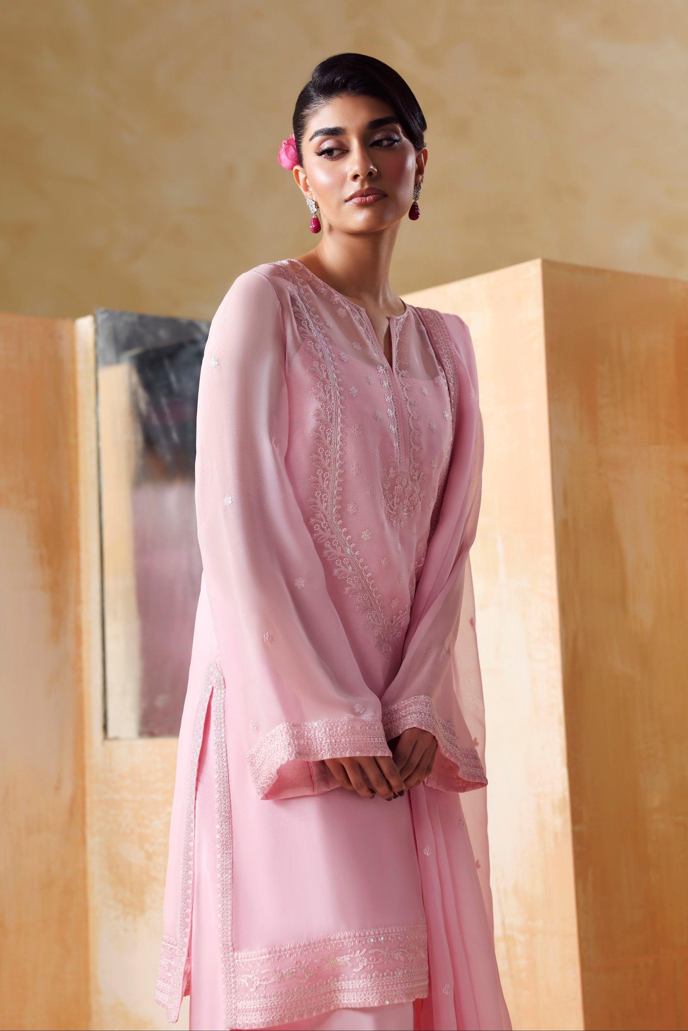 Akbar Aslam - Ornella