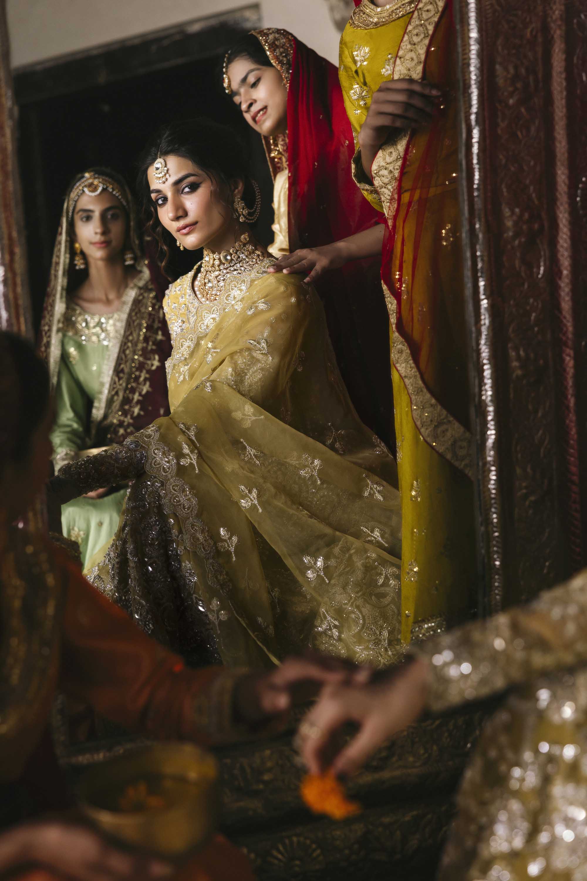 Akbar Aslam - Roshanara