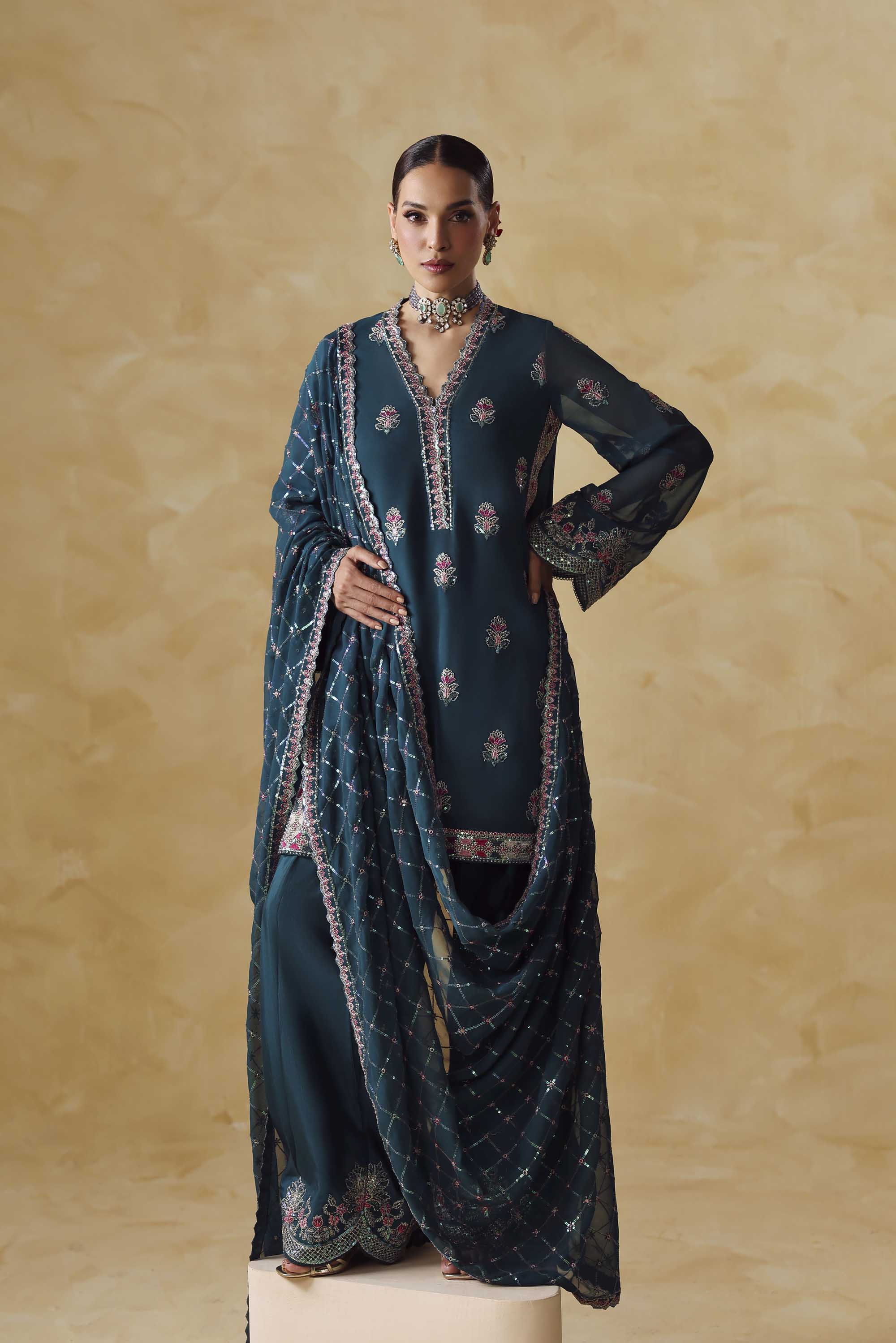 Akbar Aslam - Evra