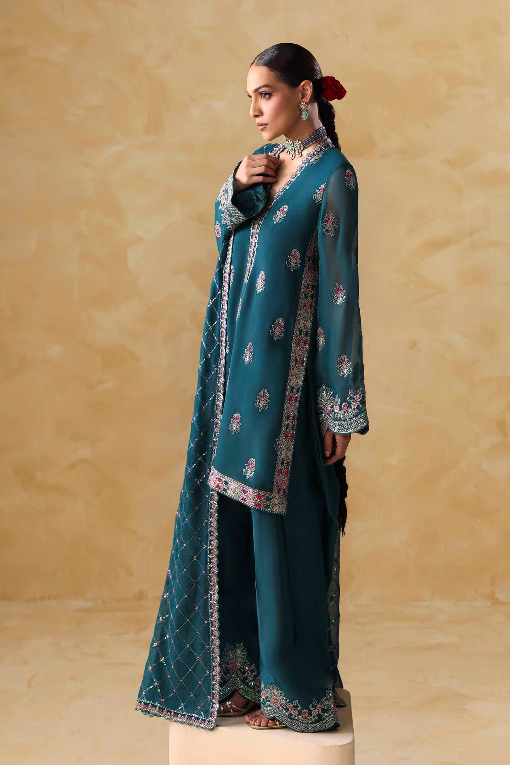 Akbar Aslam - Evra