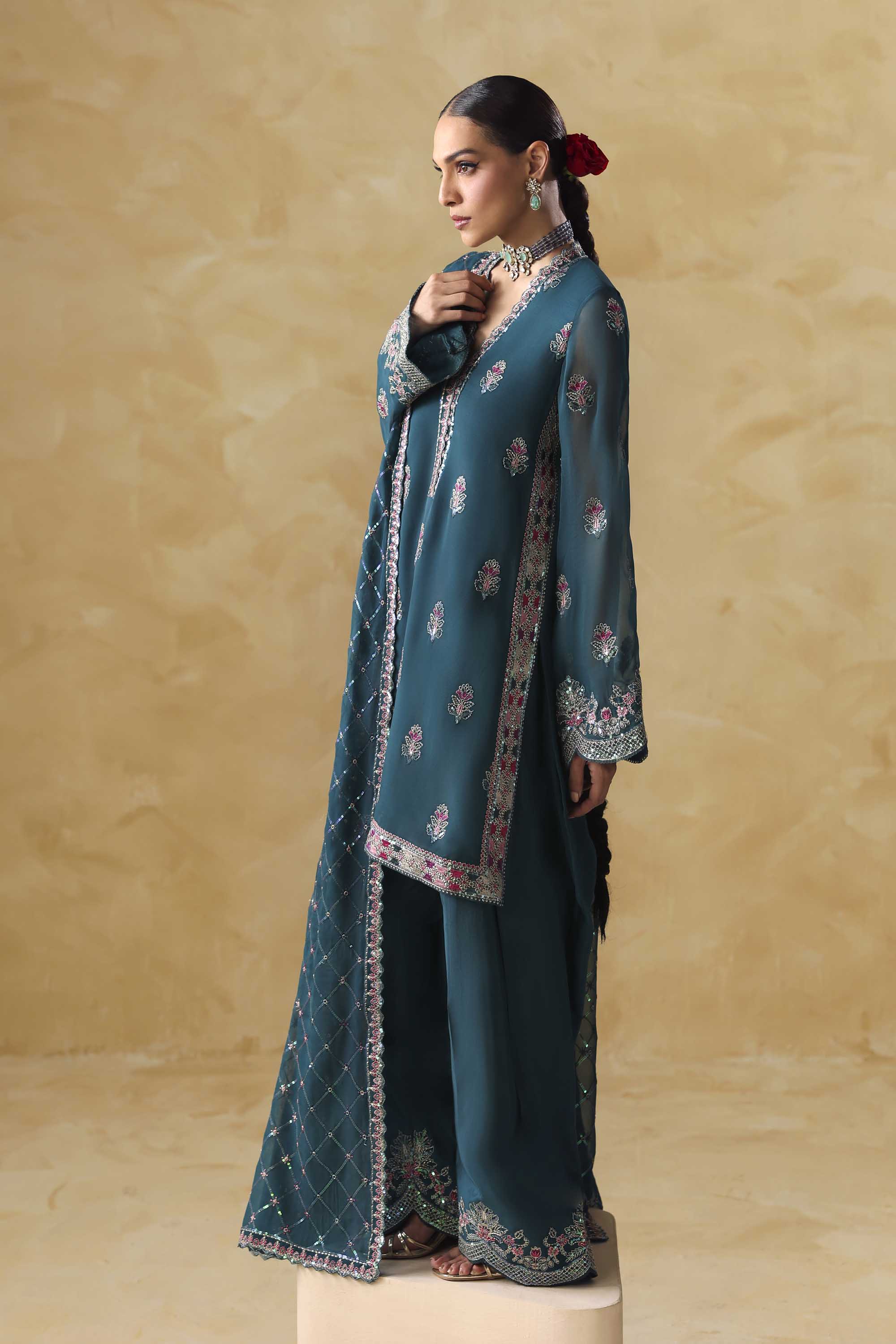 Akbar Aslam - Evra