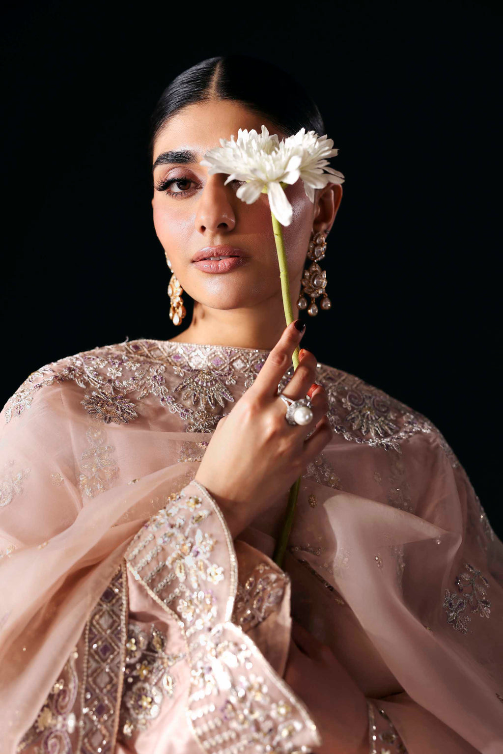 Akbar Aslam - Avenor