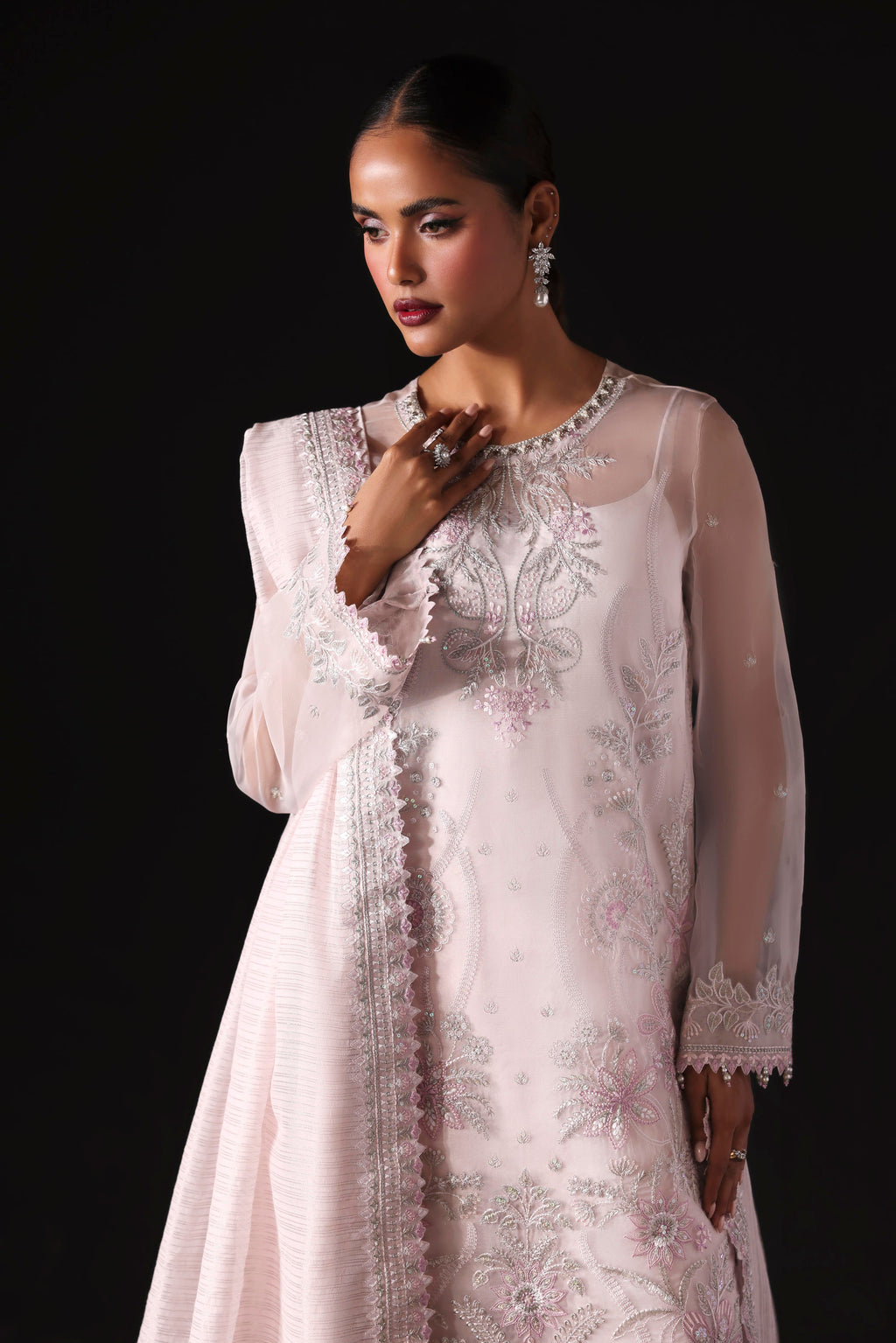 Akbar Aslam - Dynara
