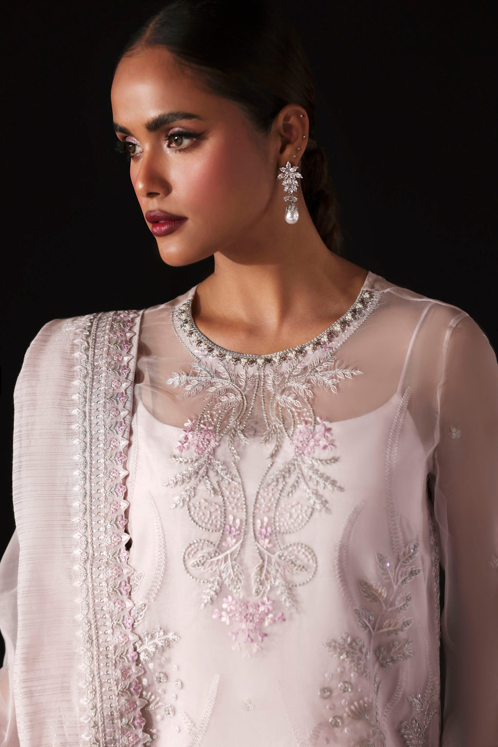 Akbar Aslam - Dynara