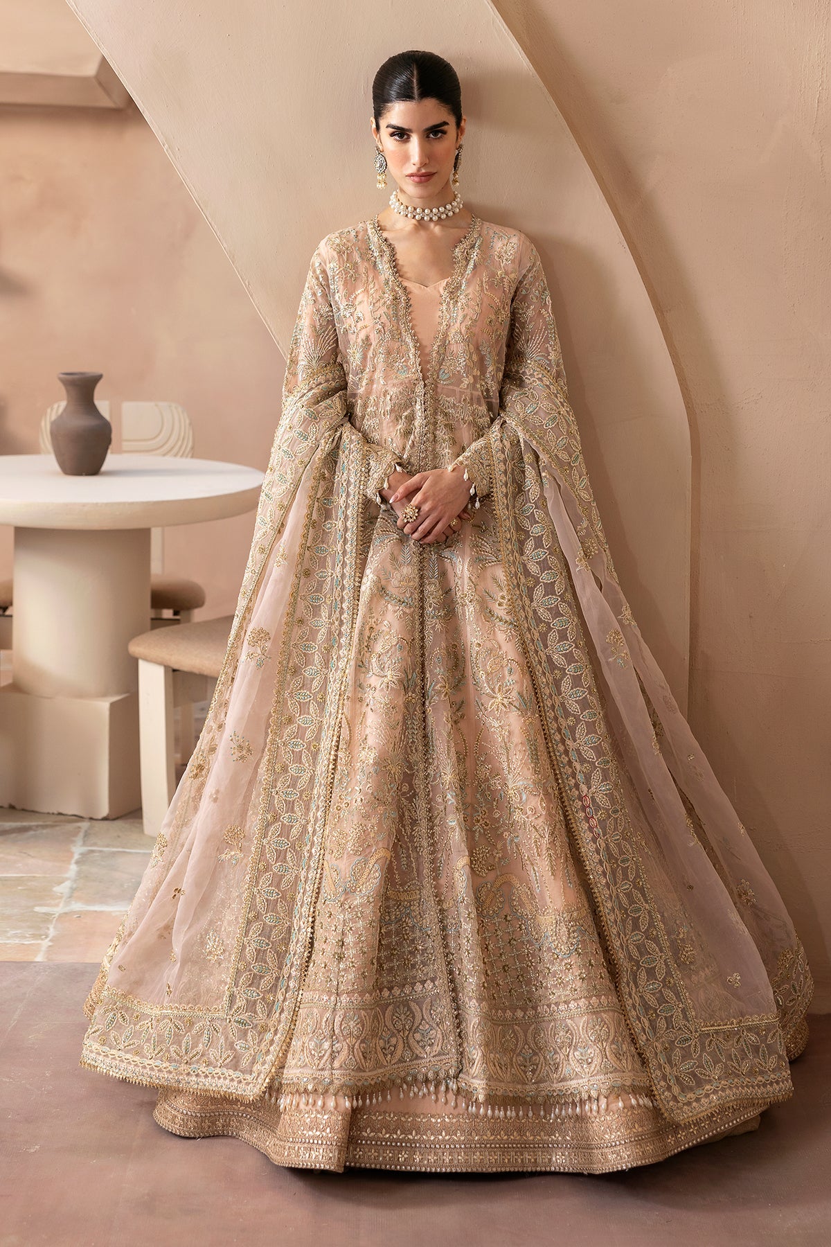 Emaan Adeel - Dynastia