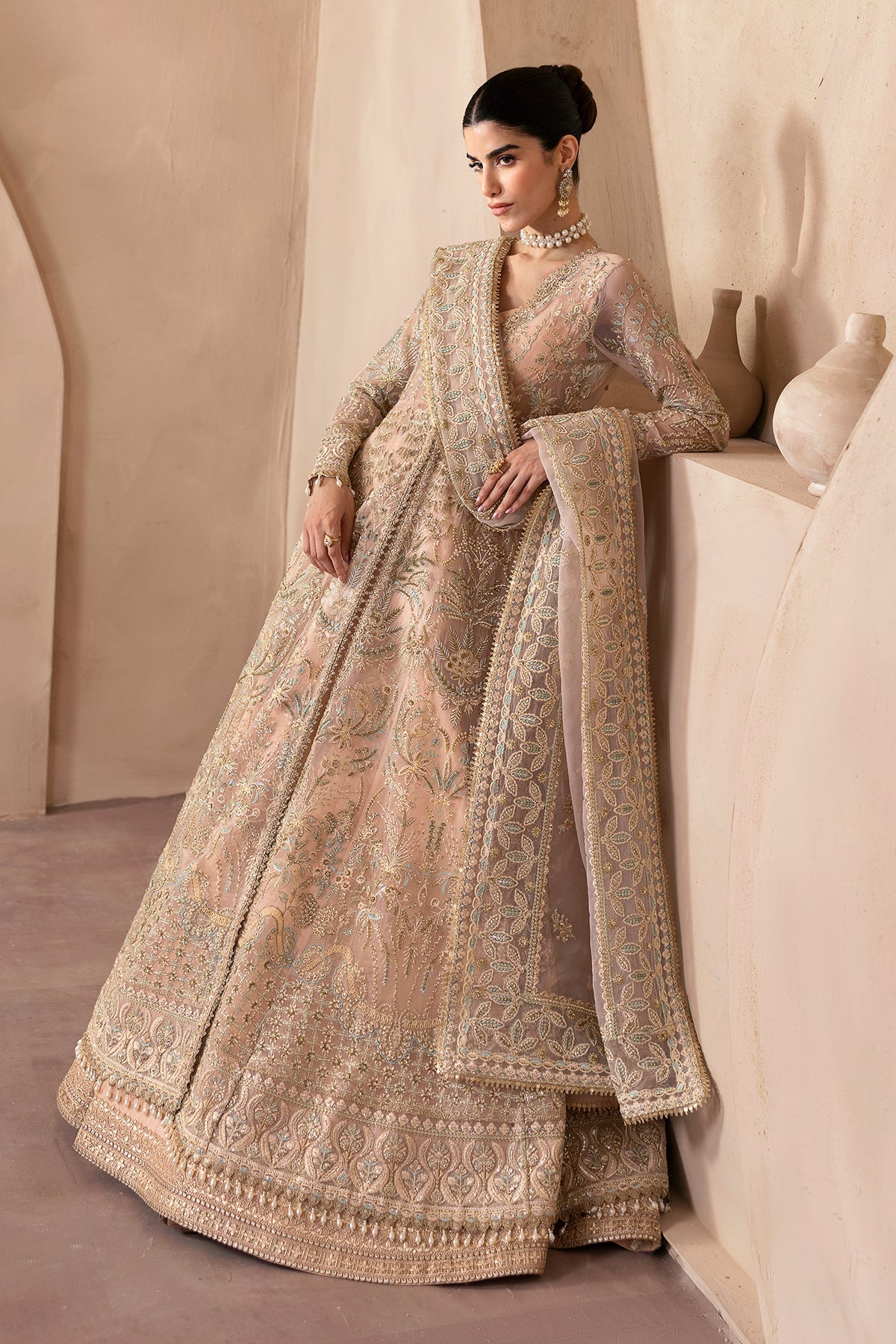 Emaan Adeel - Dynastia