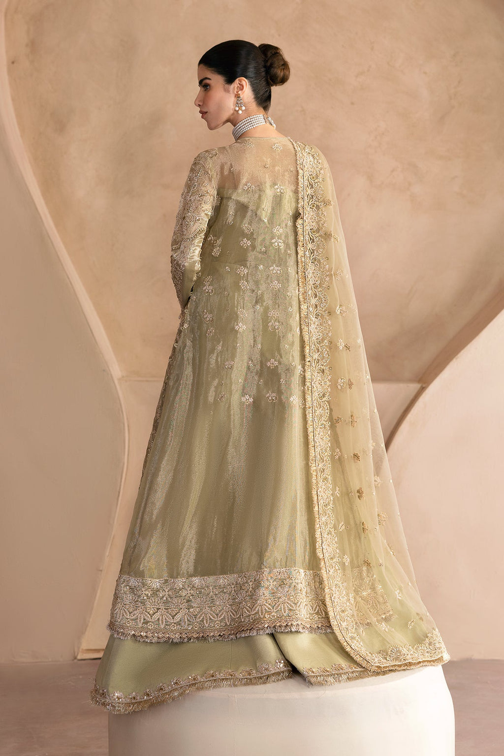 Emaan Adeel - Lustre