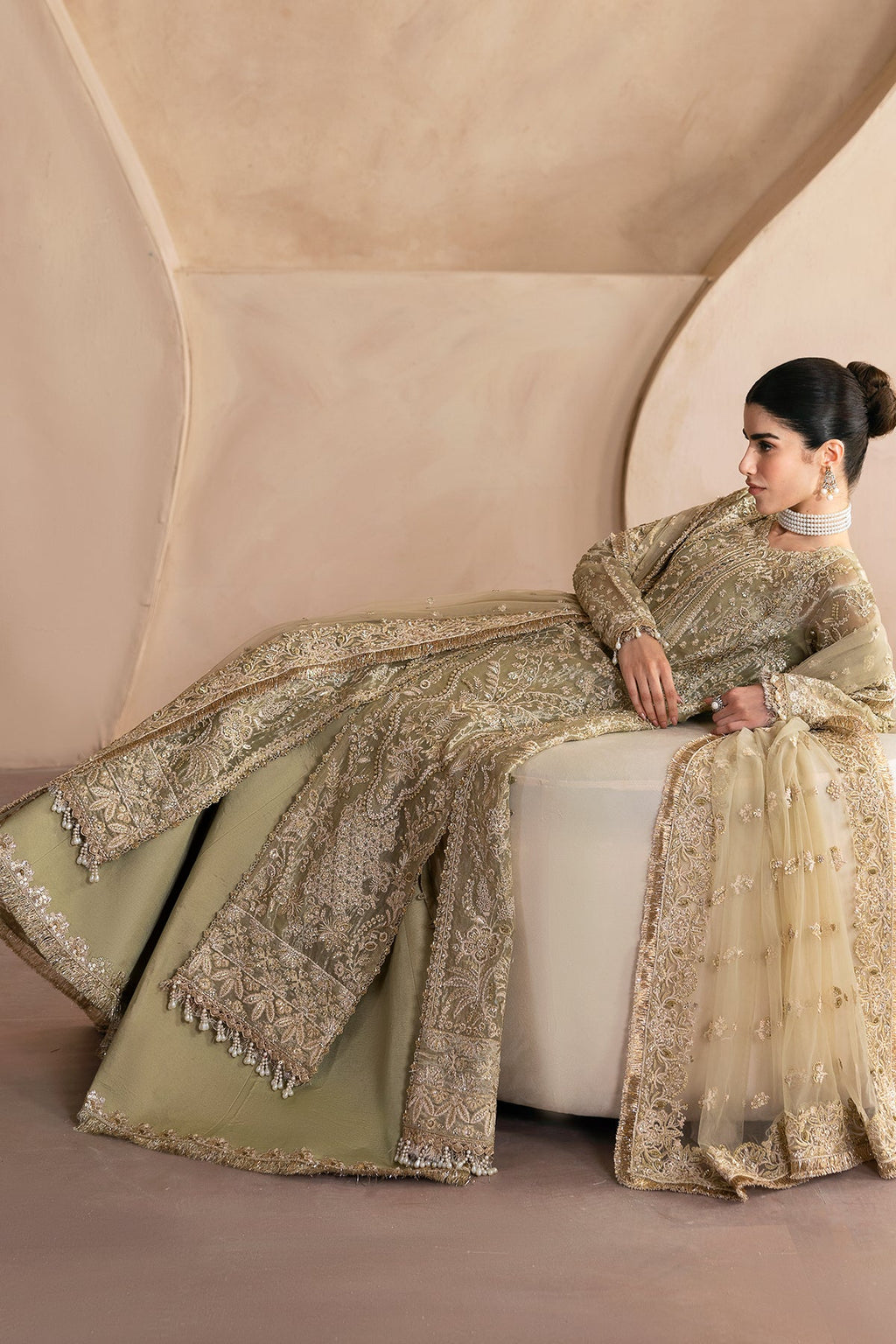 Emaan Adeel - Lustre