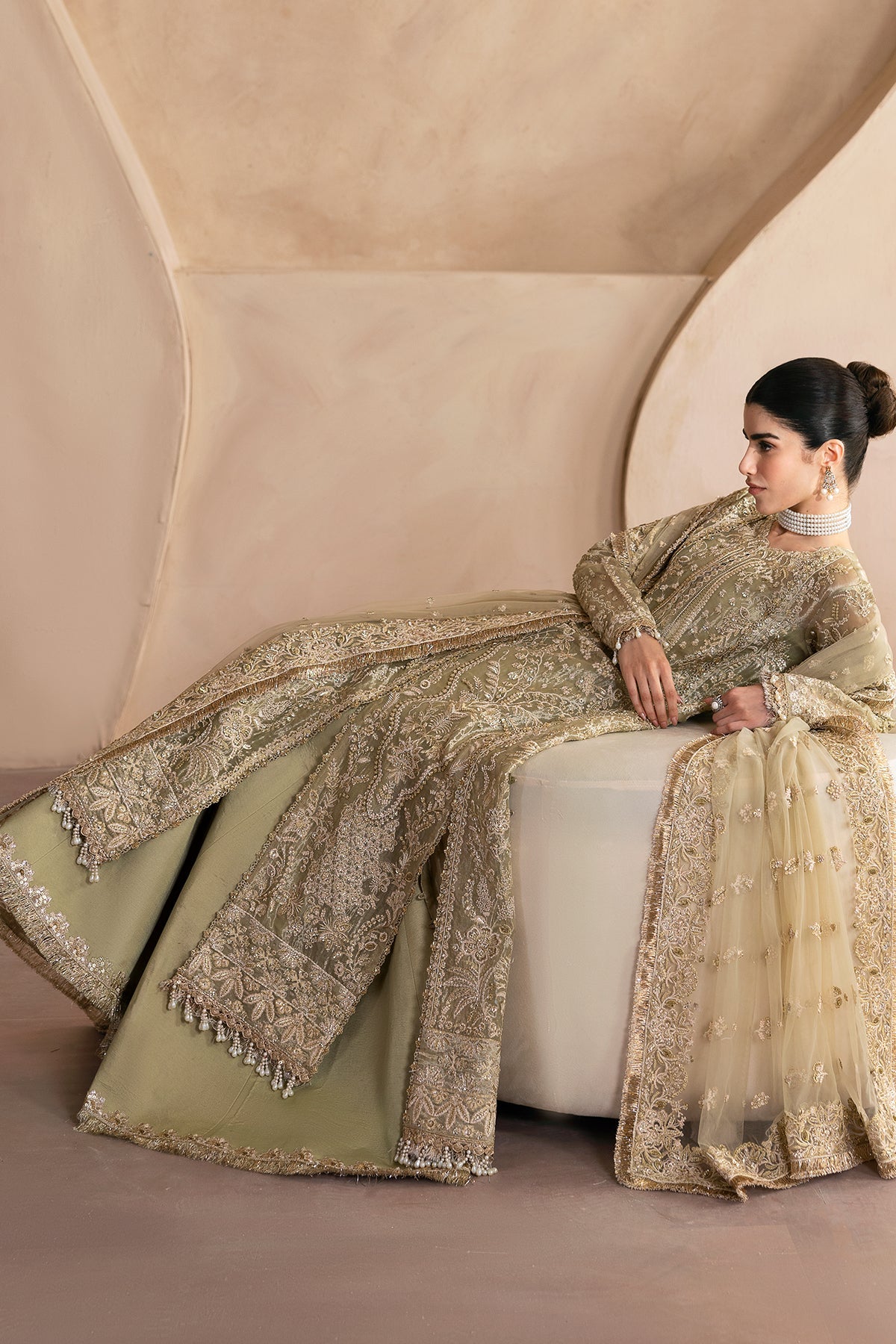 Emaan Adeel - Lustre