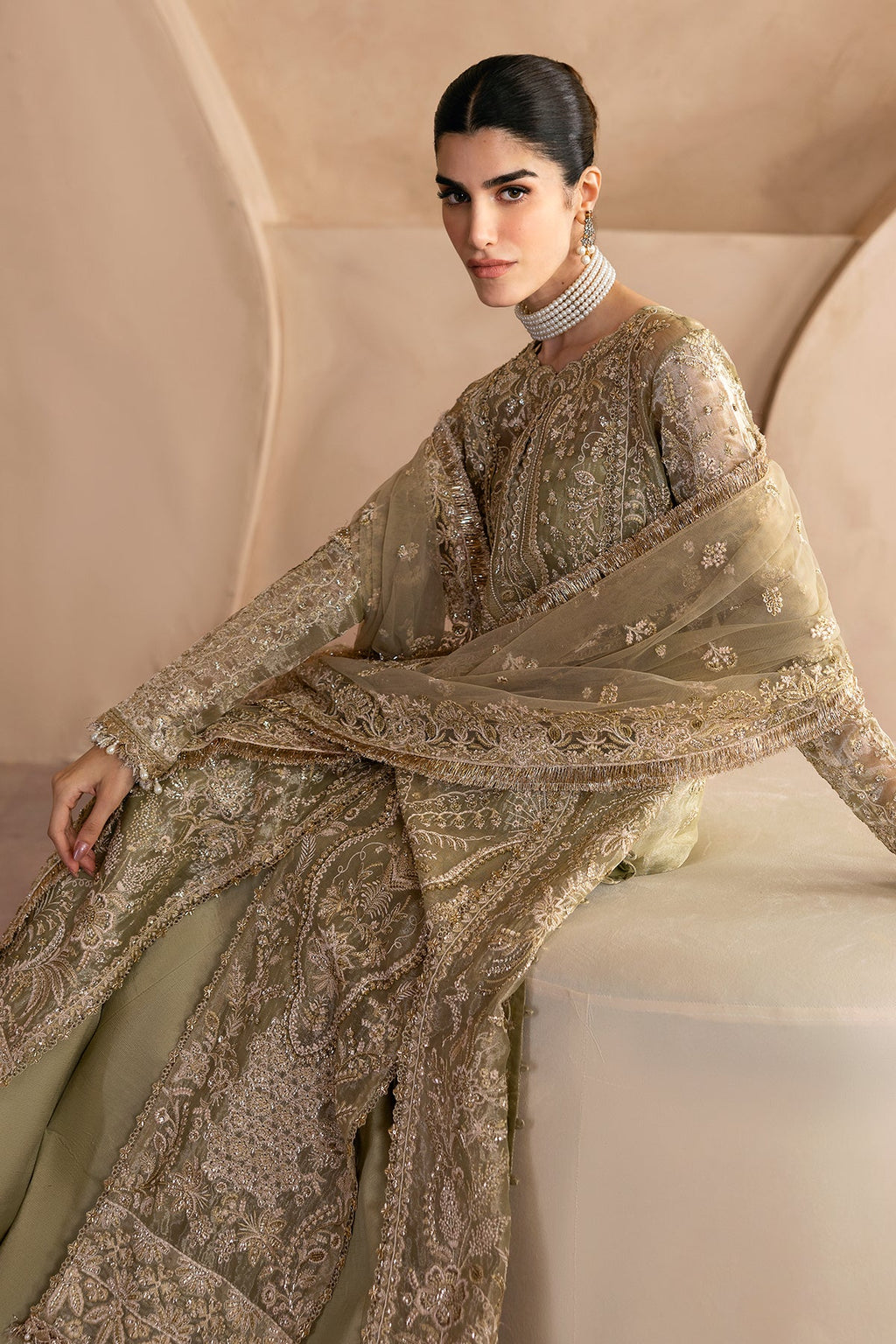 Emaan Adeel - Lustre
