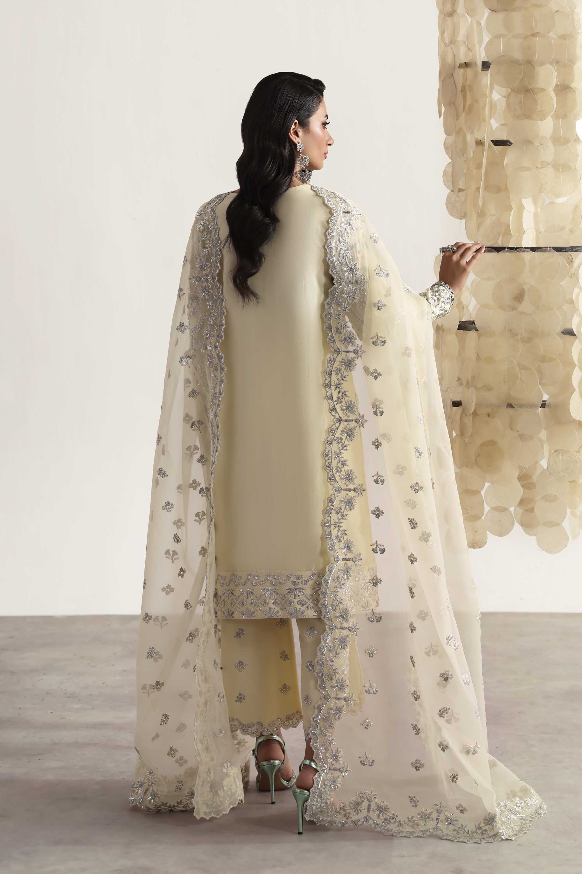 Akbar Aslam - Wisteria