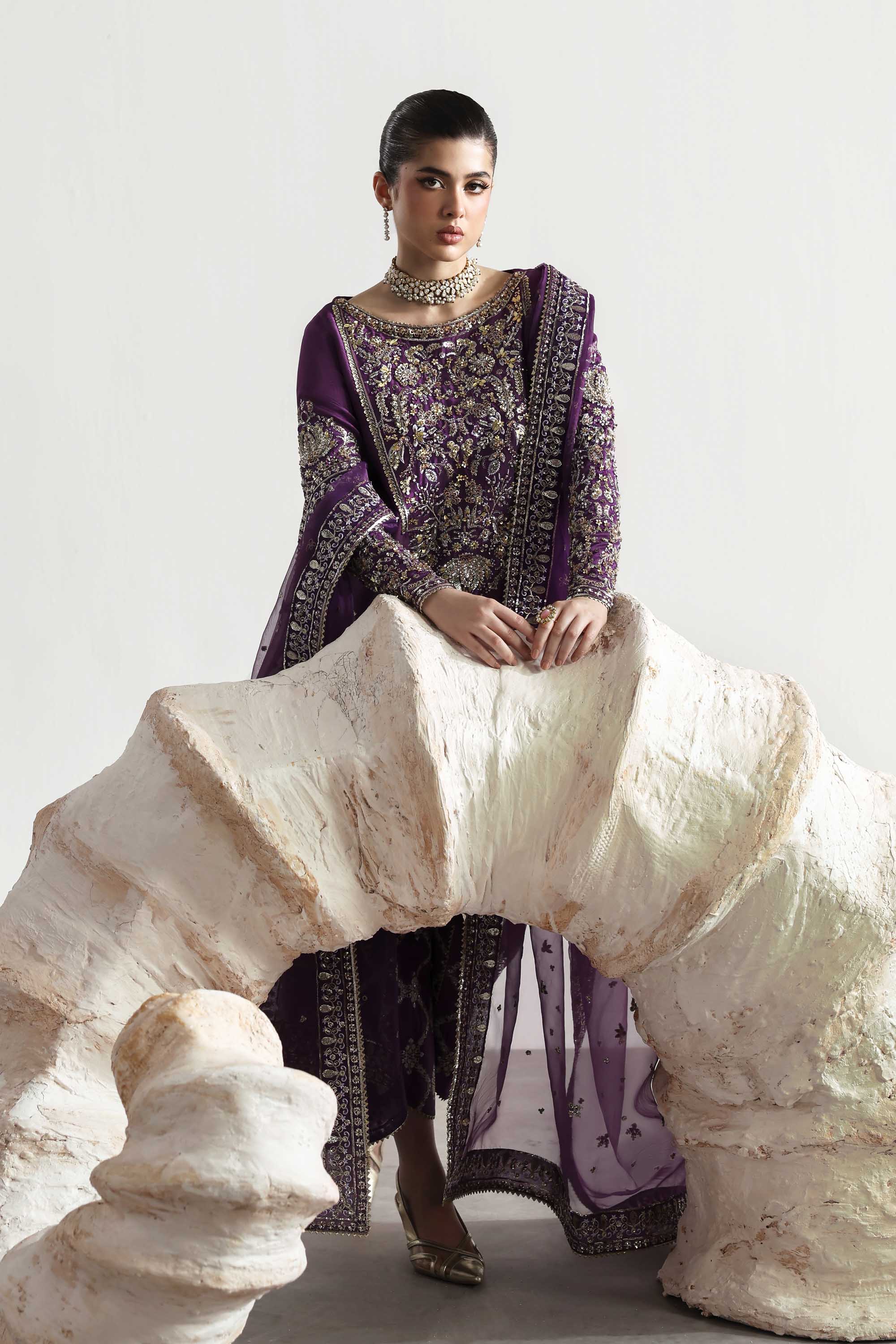 Akbar Aslam - Lapis