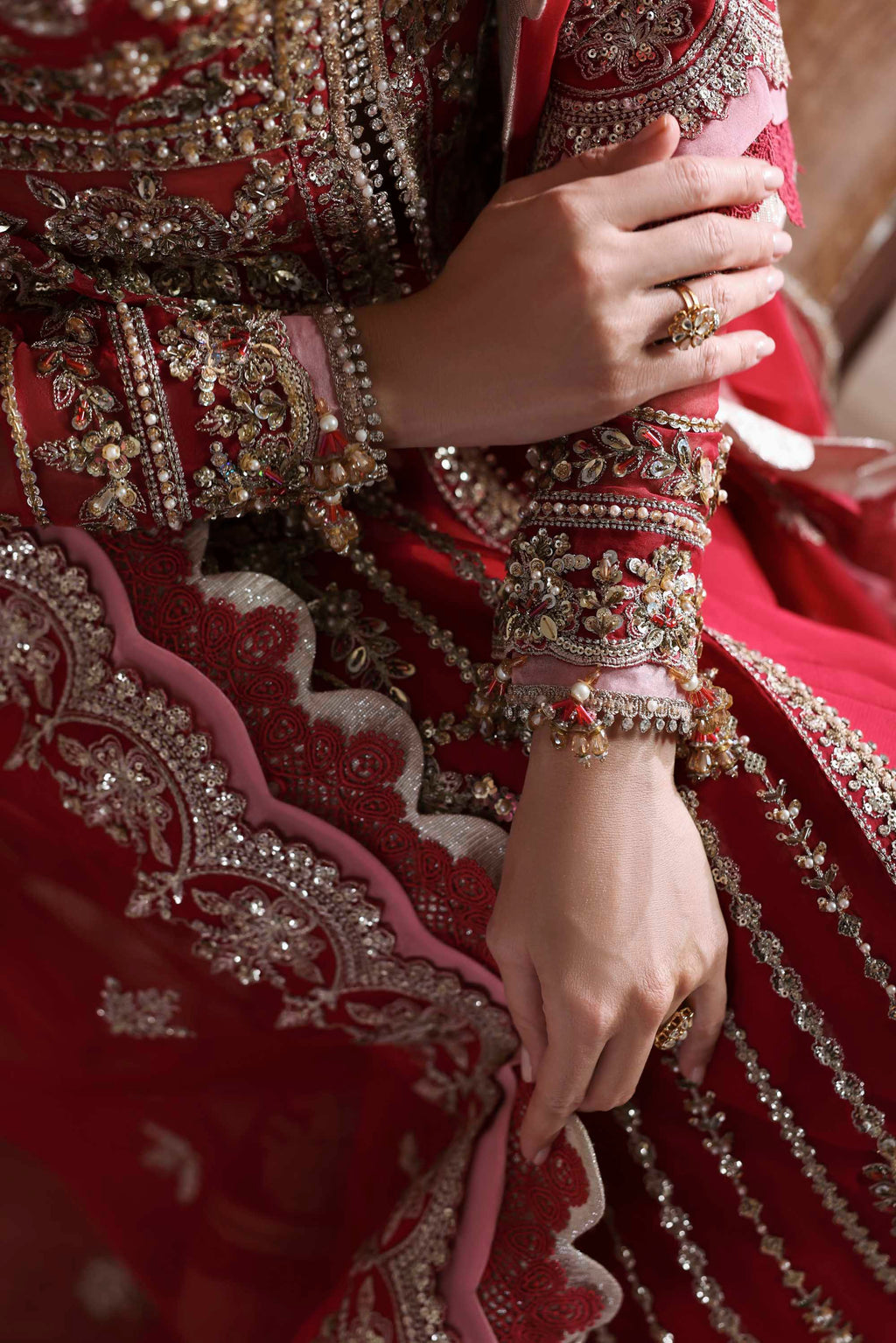 Akbar Aslam - Yeloria