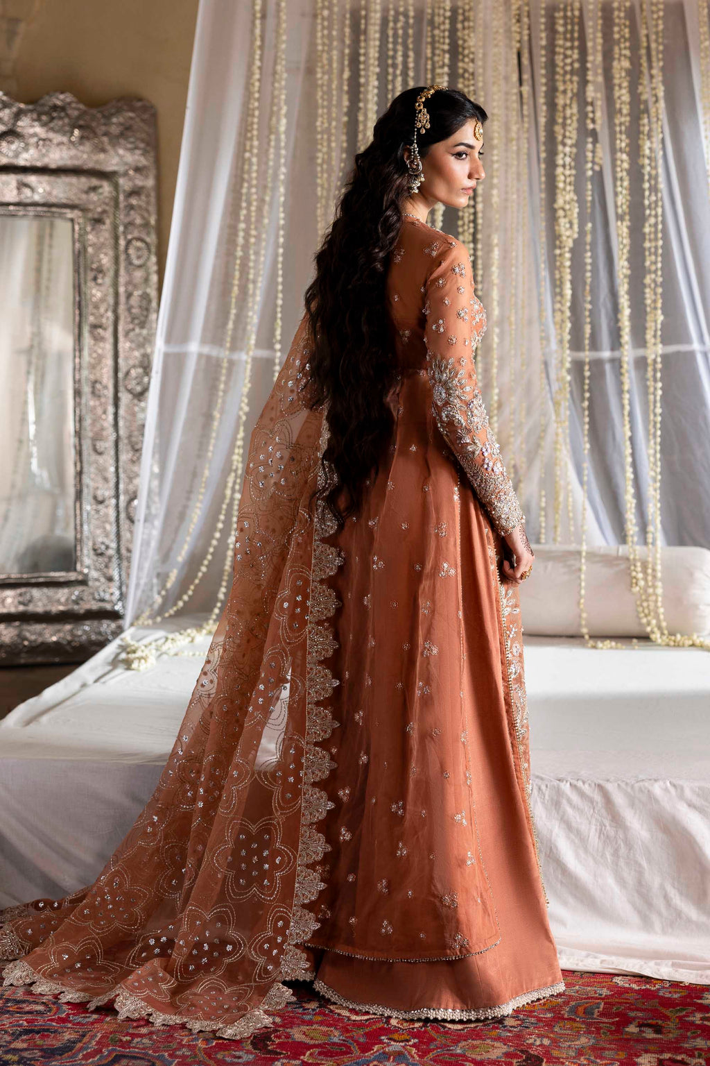 Akbar Aslam - Meherun
