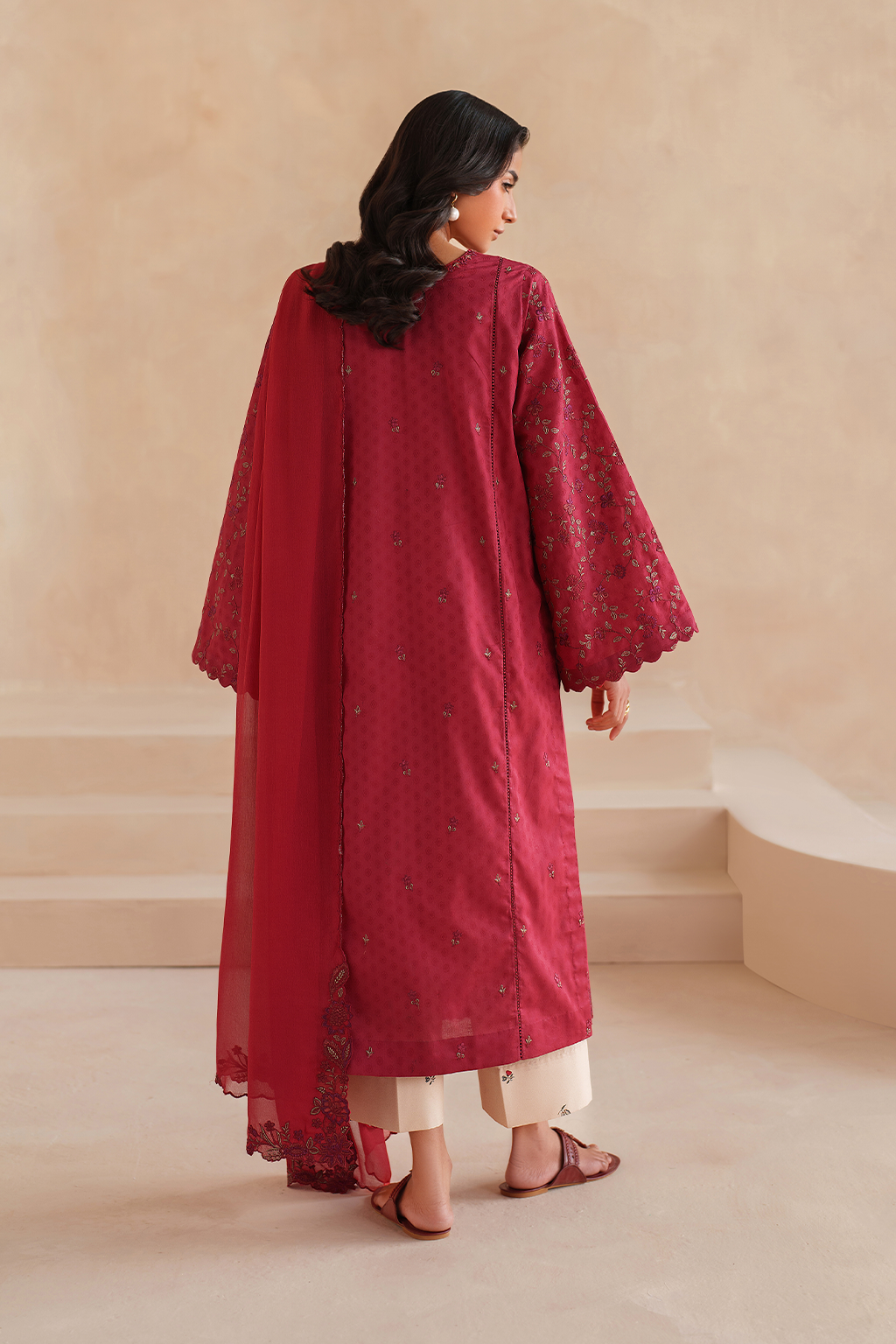 Iznik - Ue-596 Embroidered Lawn