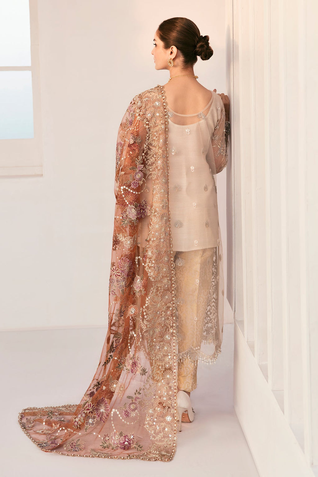 Baroque - Embroidered Net Ch11-03 Stitched