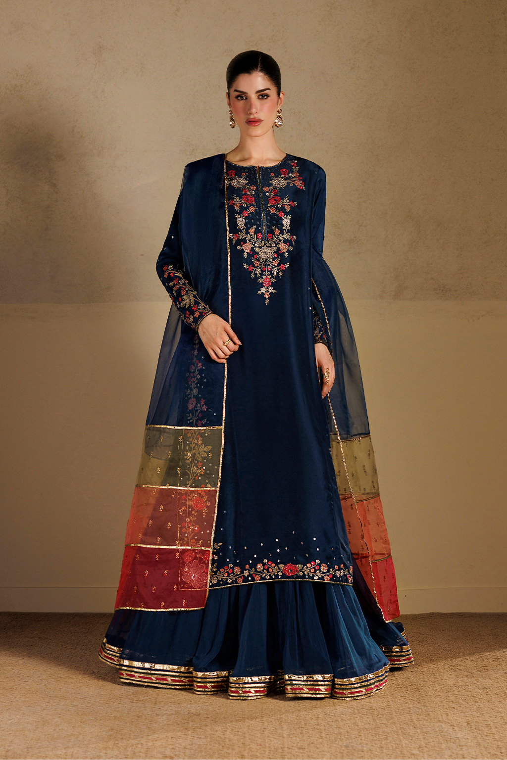 Iznik - Ue-728 Embroidered Pure Ramen Silk