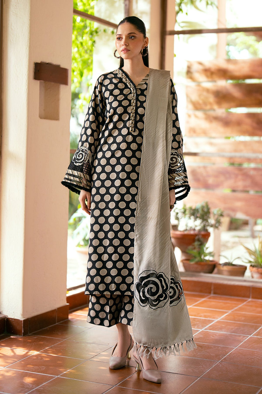 Baroque - Embroidered Viscose SF-763