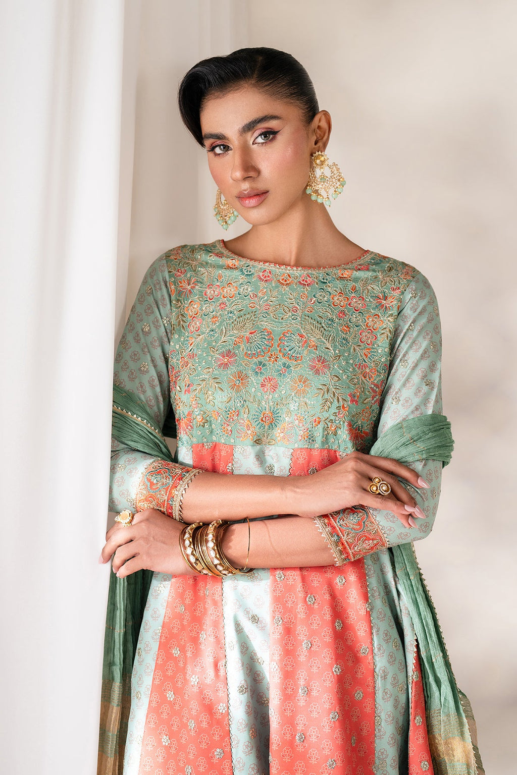Baroque - Embroidered Silk UF-4141