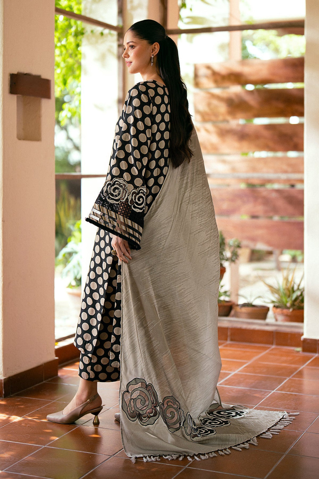 Baroque - Embroidered Viscose SF-763