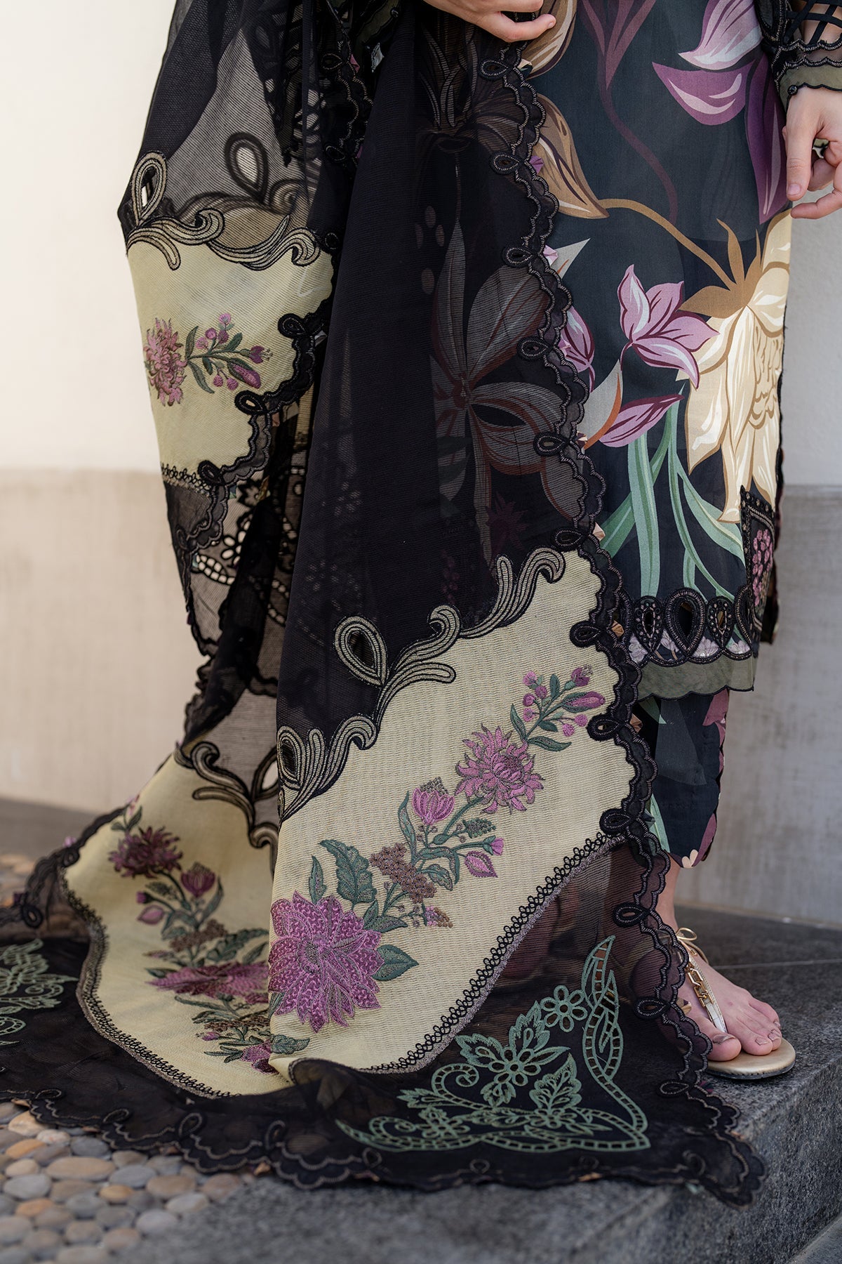 Baroque - Embroidered PRinted Lawn UF-4090