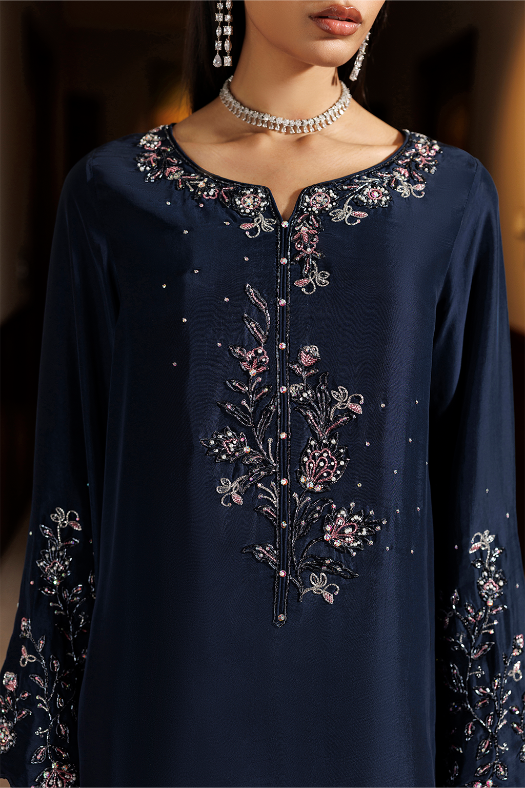 Iznik - Ue-723 Embroidered Ramen Silk