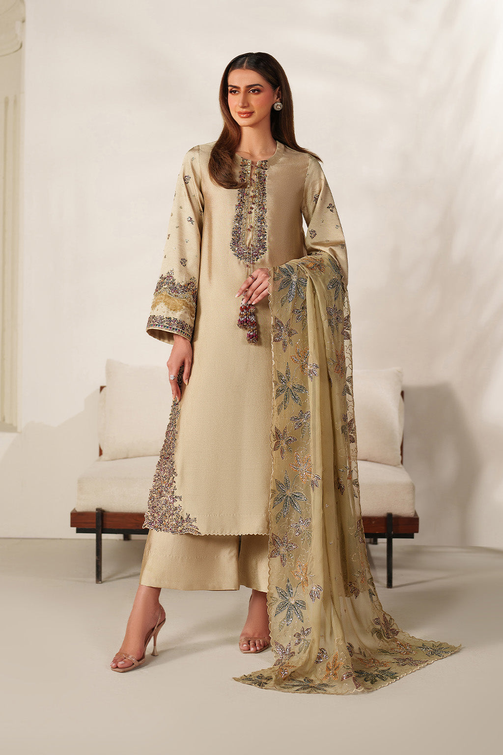 Iznik - Ue-617  Sheesha Silk