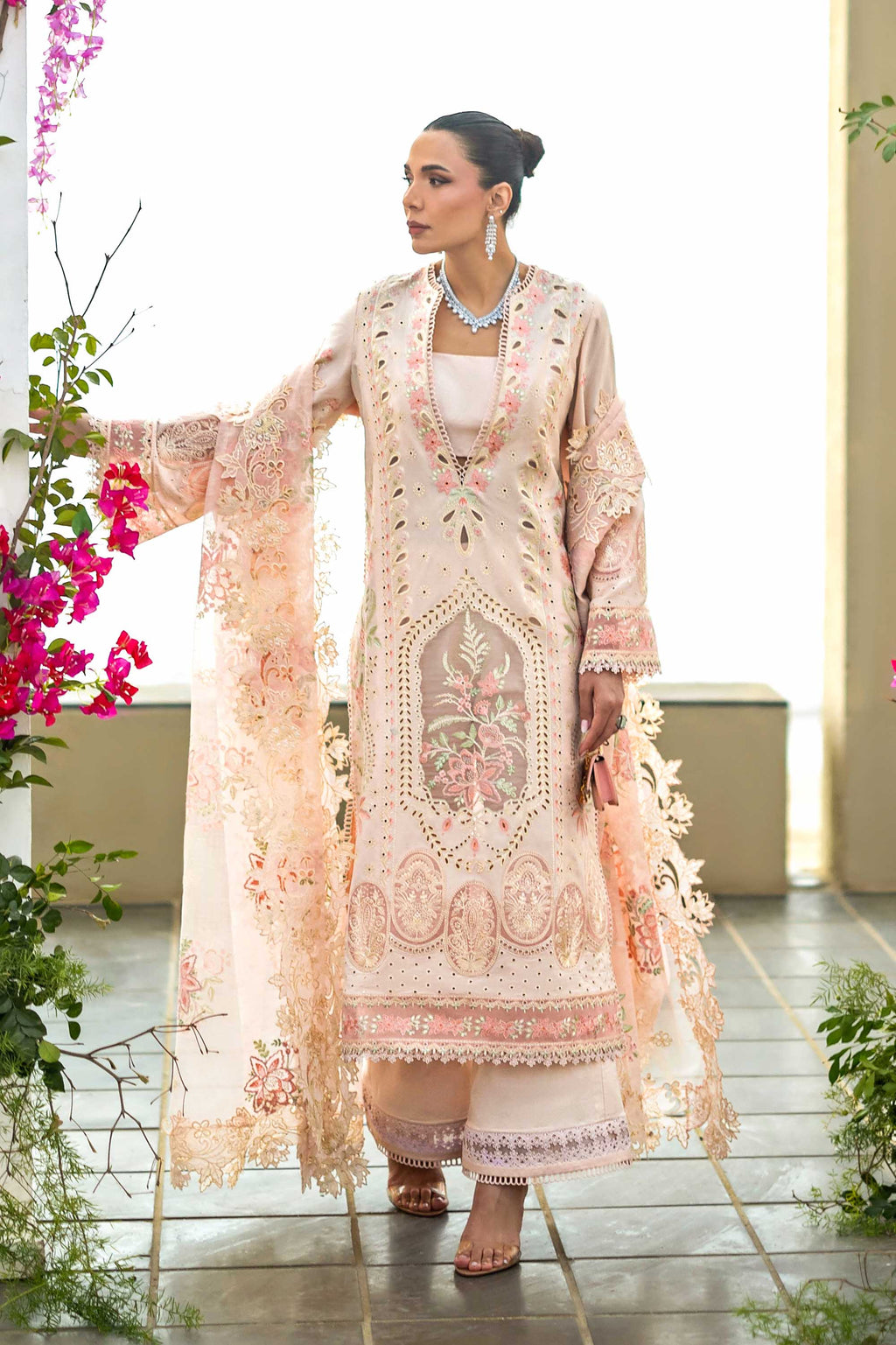 Akbar Aslam - Blenche