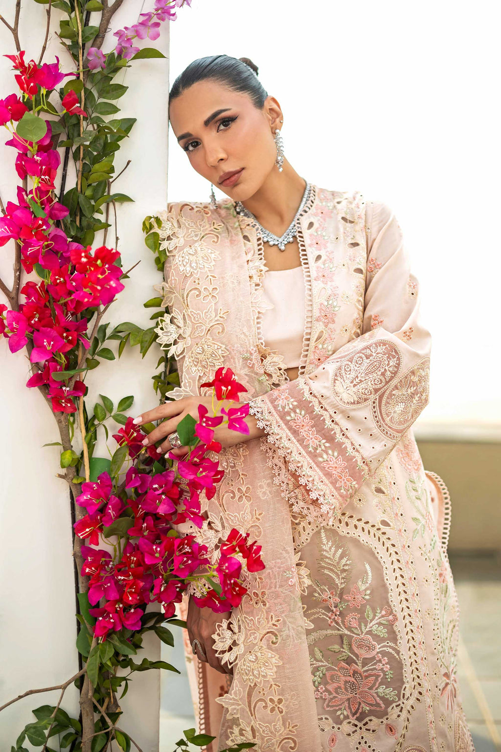 Akbar Aslam - Blenche