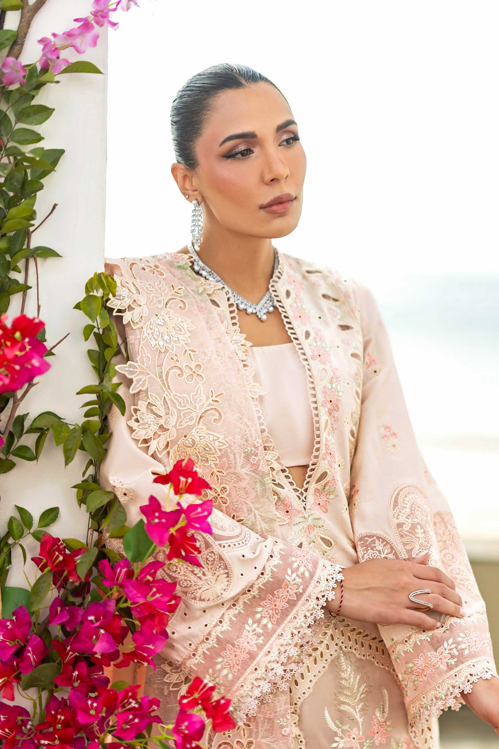 Akbar Aslam - Blenche