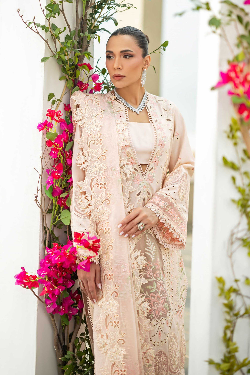 Akbar Aslam - Blenche
