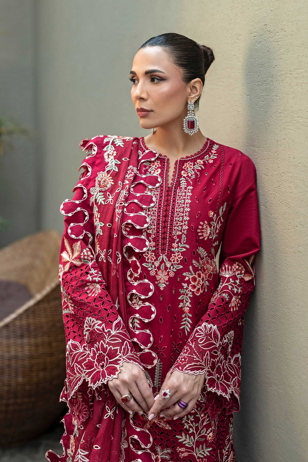Akbar Aslam - Maryvn