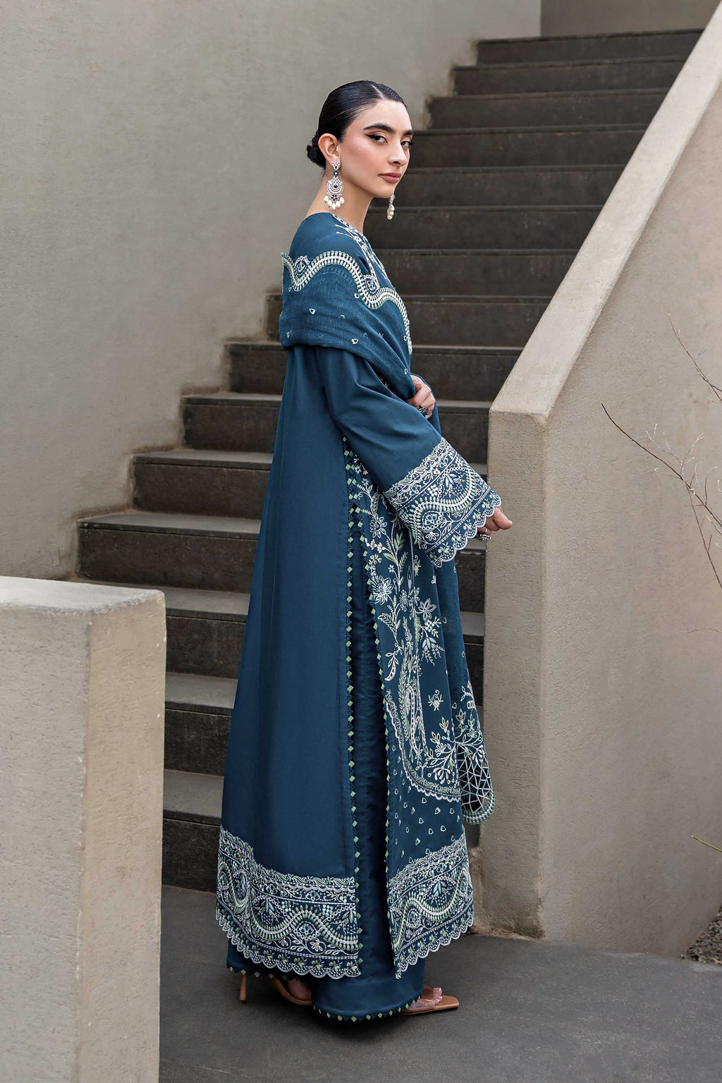 Akbar Aslam - Cerisea