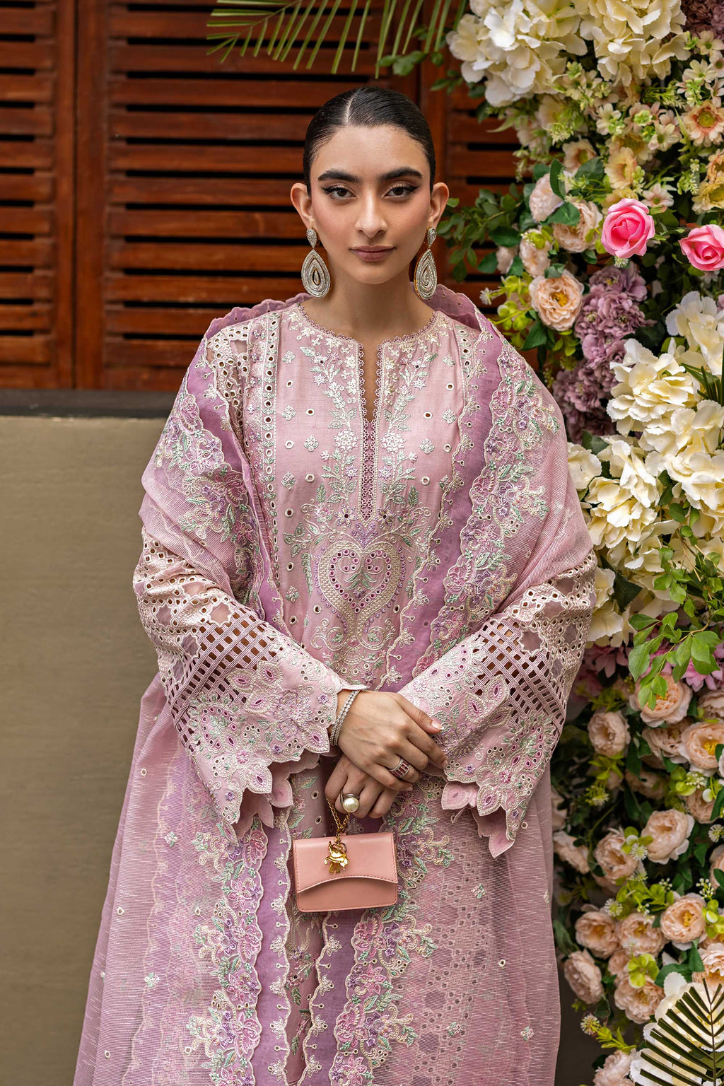 Akbar Aslam - Velvyn