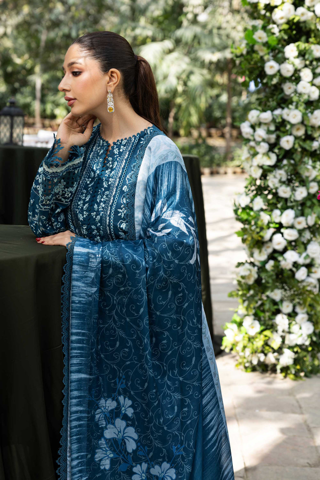 Akbar Aslam - Eveline