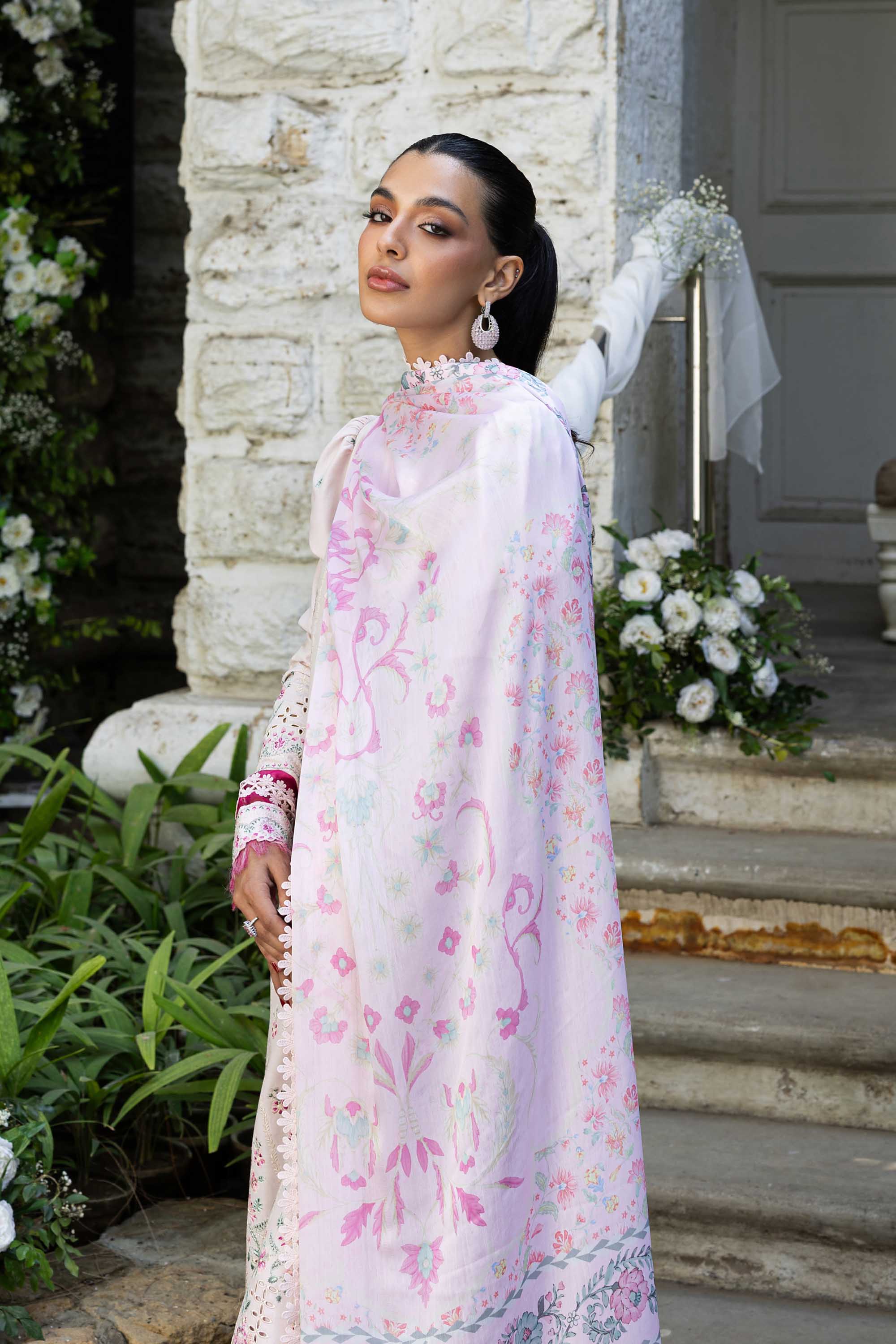 Akbar Aslam - Petalia