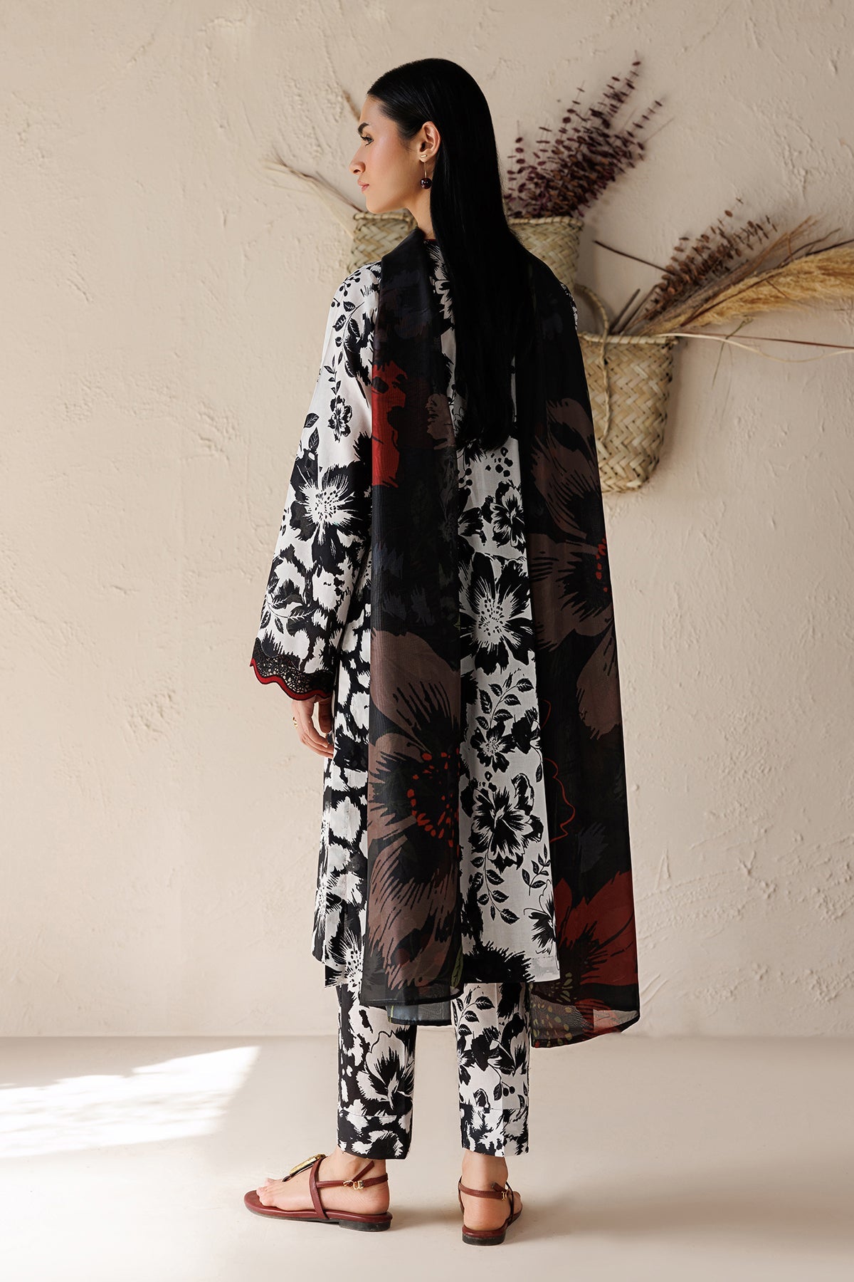 Baroque - Embroidered Lawn UF-4517