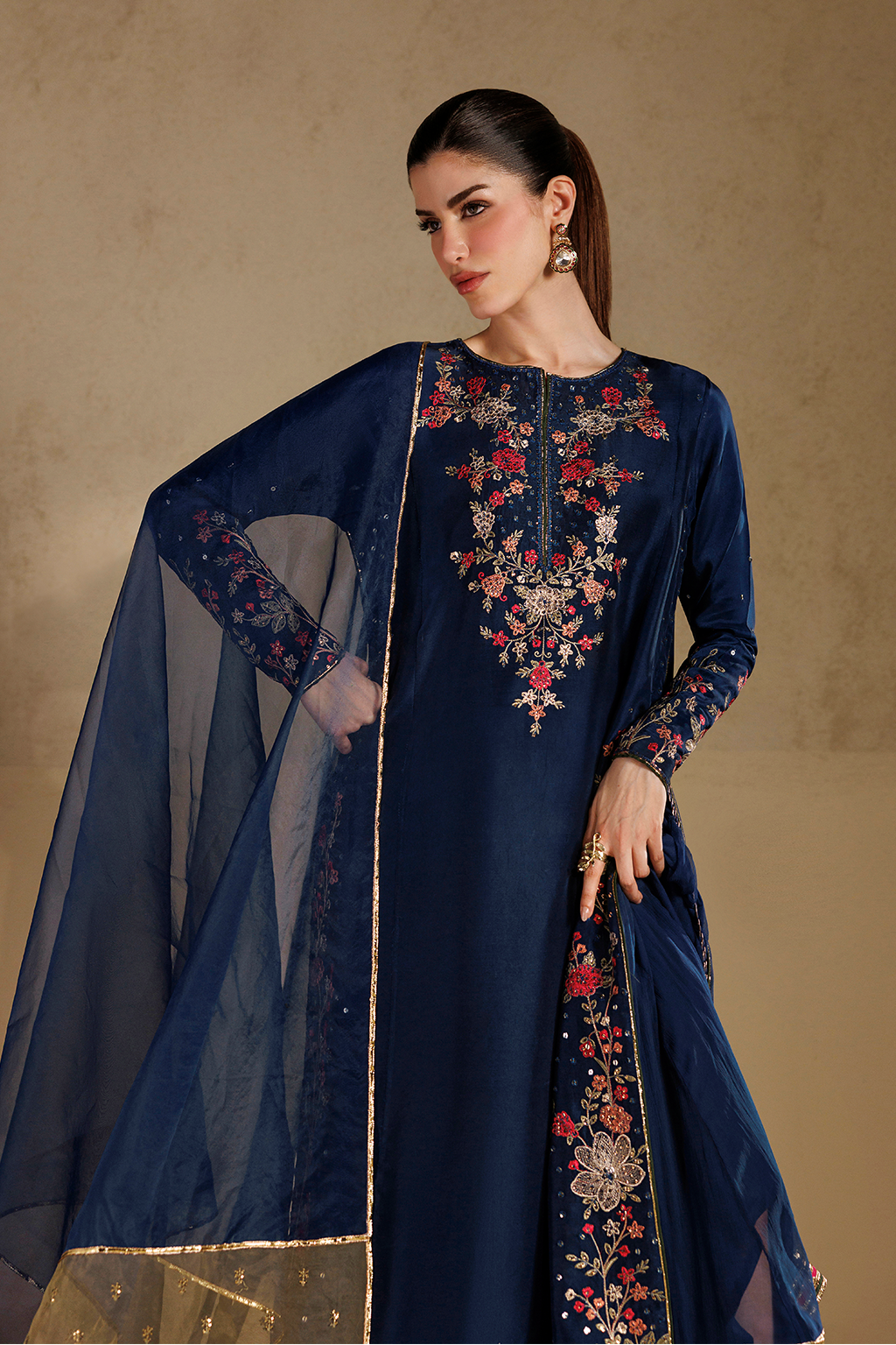 Iznik - Ue-728 Embroidered Pure Ramen Silk