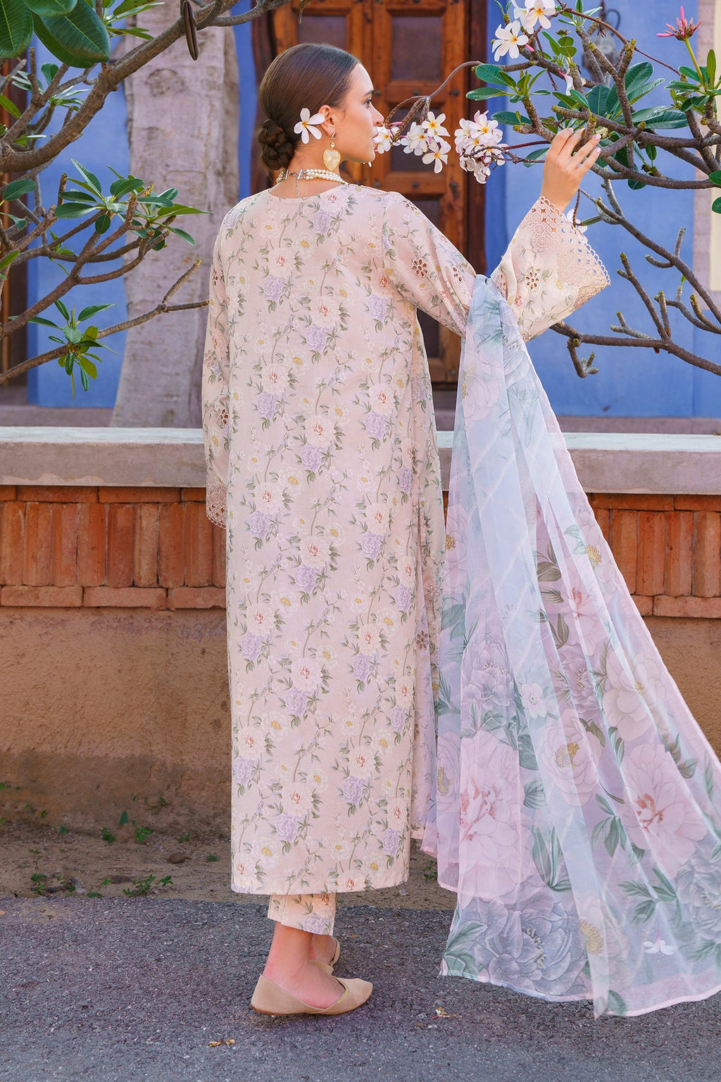 Baroque - Embroidered PRinted Lawn UF-591