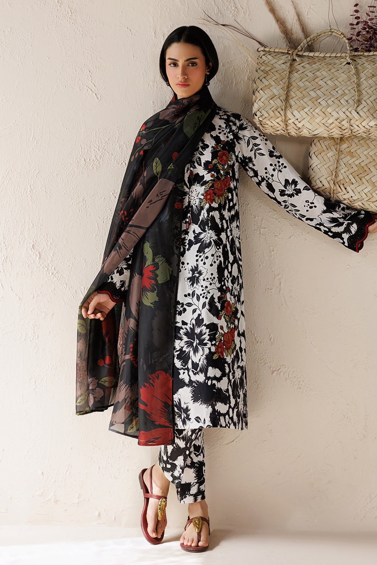Baroque - Embroidered Lawn UF-4517