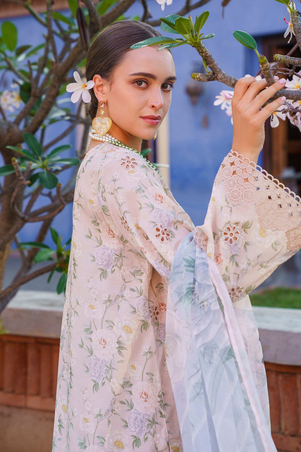 Baroque - Embroidered PRinted Lawn SF-591