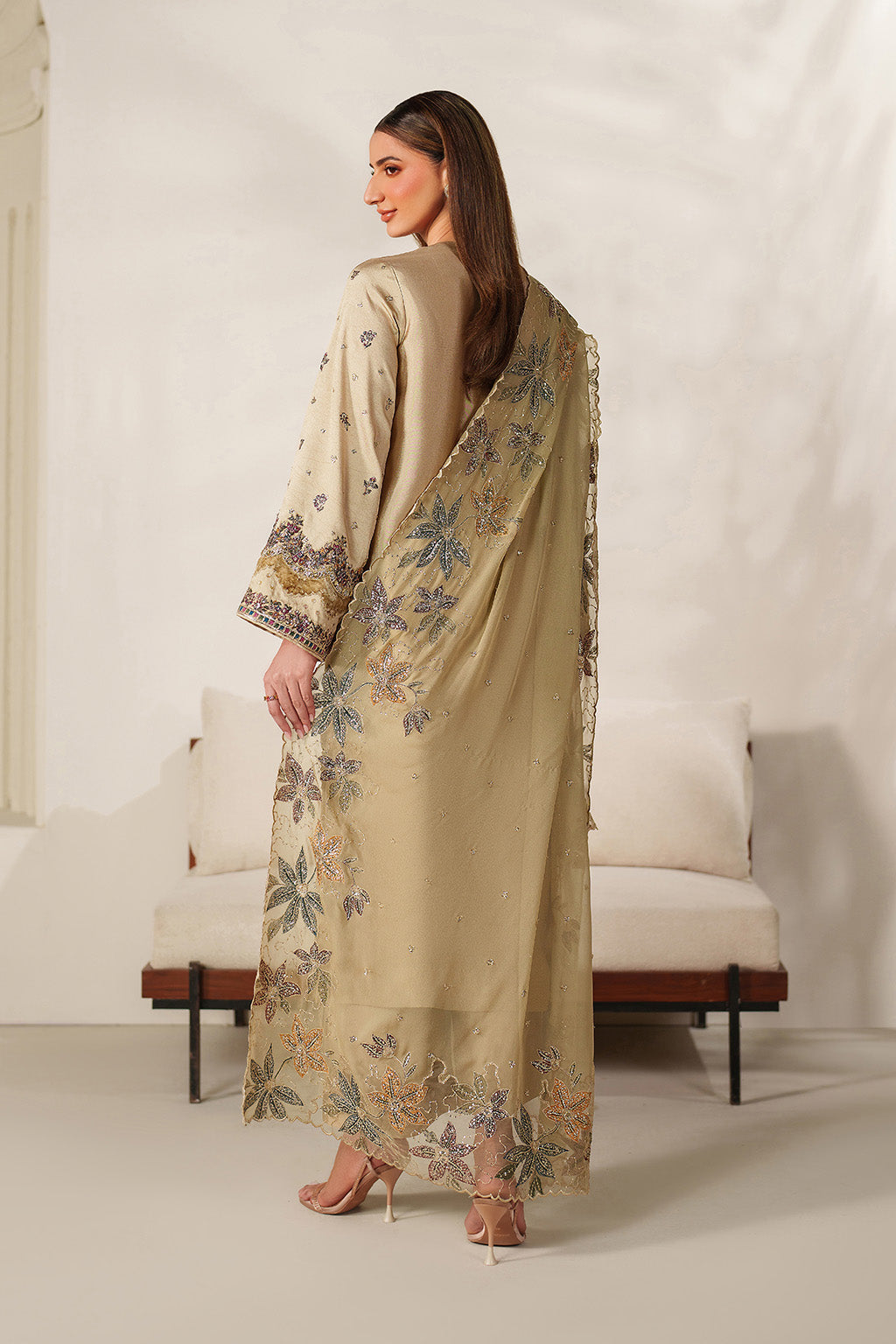 Iznik - Ue-617  Sheesha Silk