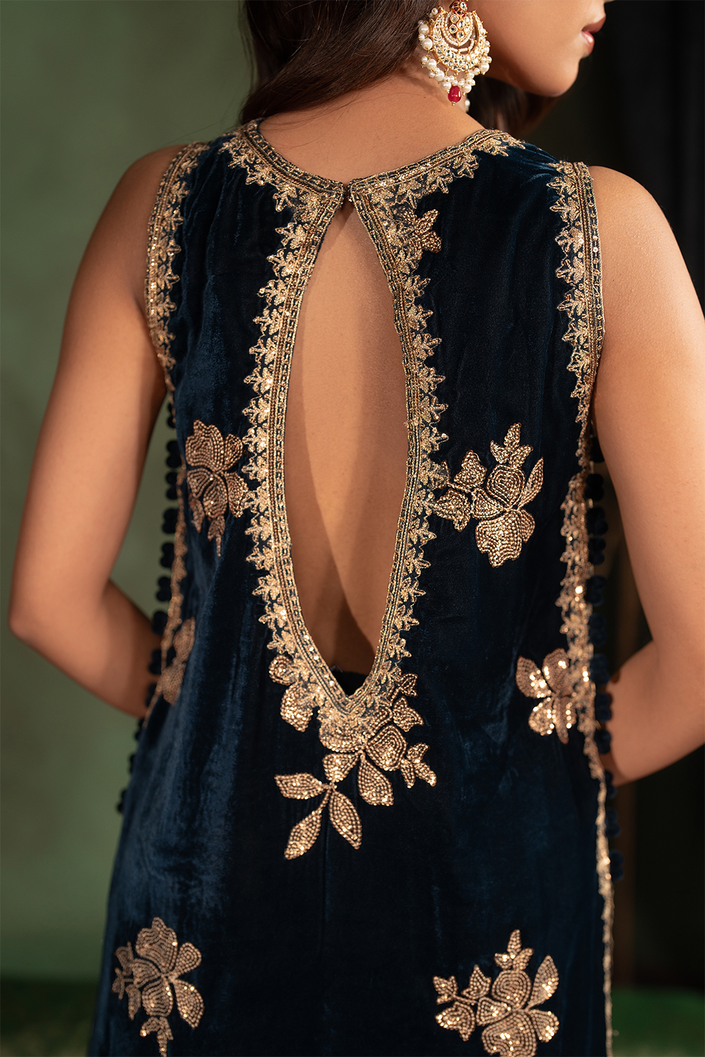 Iznik - Iv-51 Embroidered Velvet