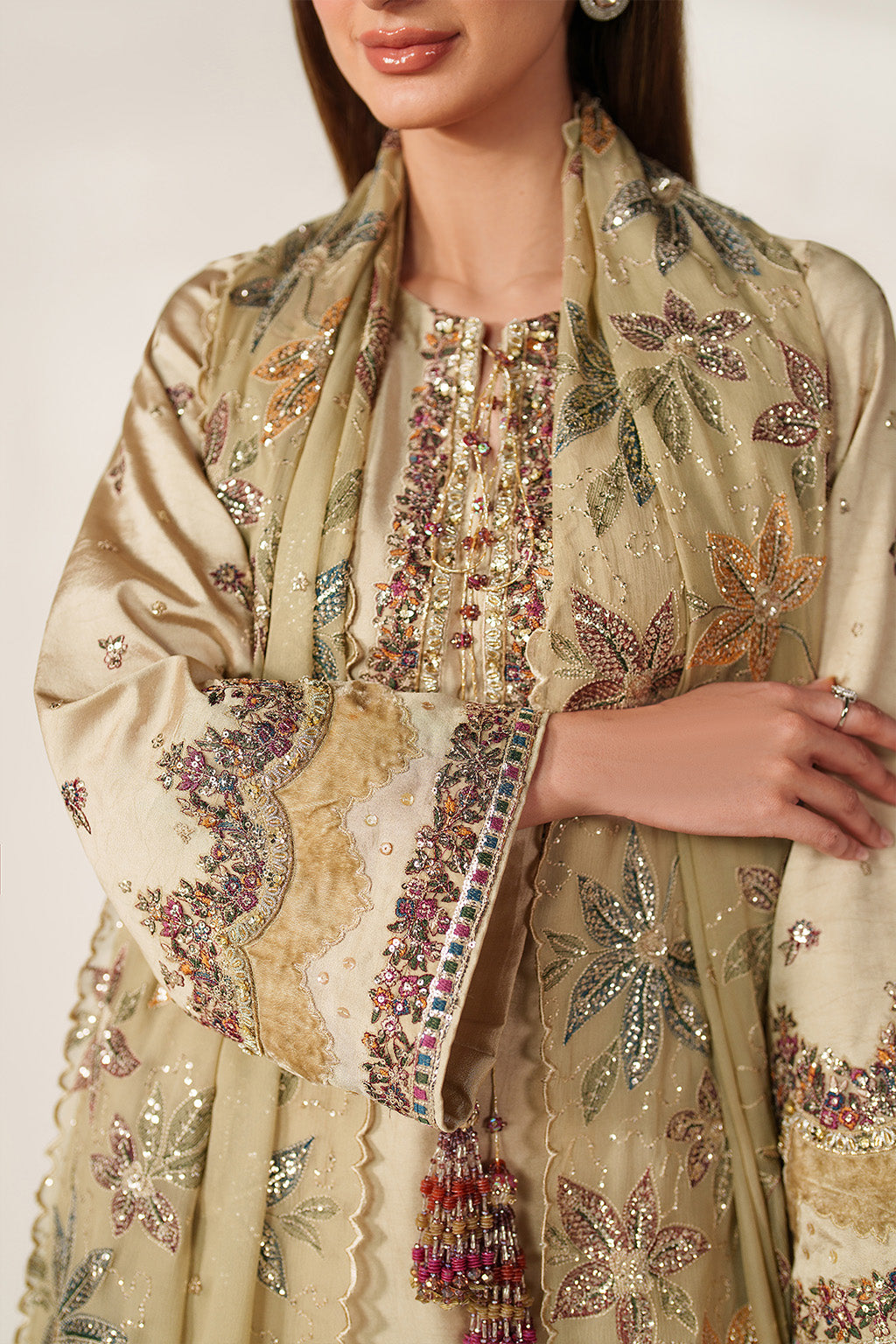 Iznik - Ue-617  Sheesha Silk
