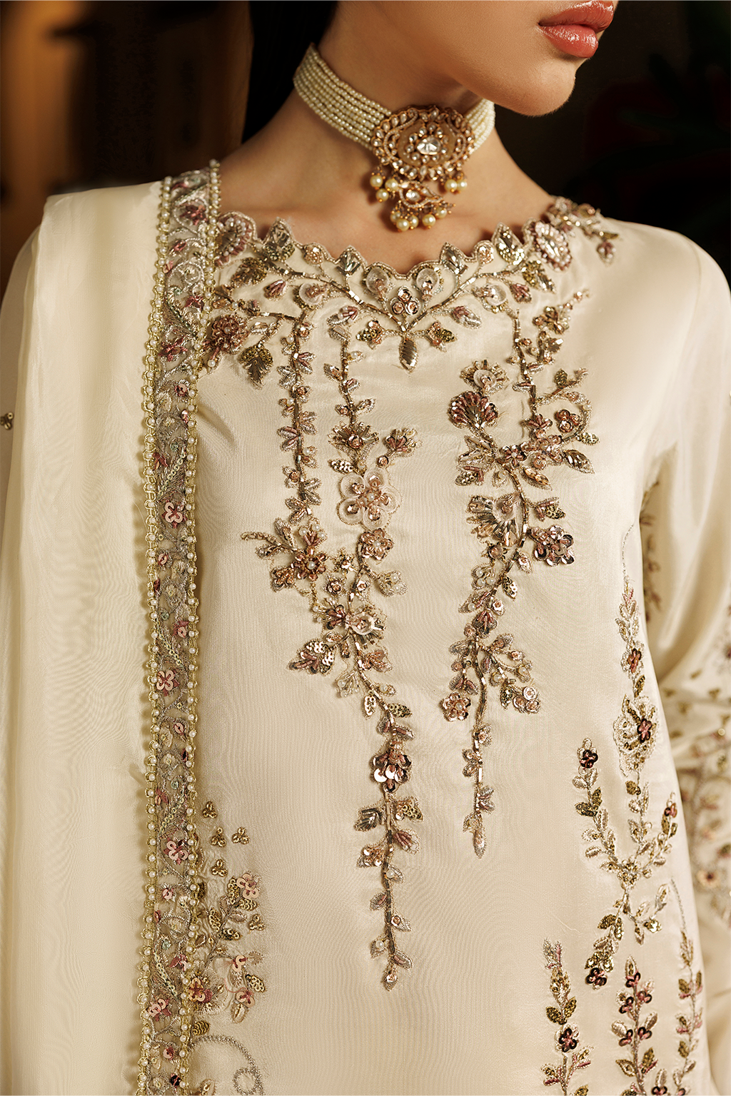 Iznik - Ue-720 Embroidered Ramen Silk
