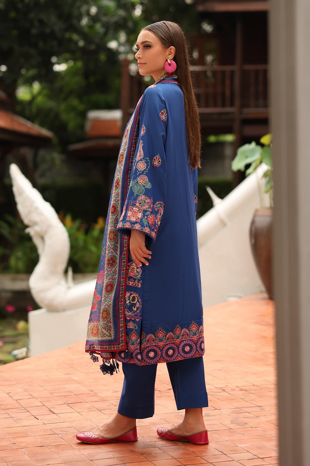 Baroque - Embroidered Lawn UF-4251