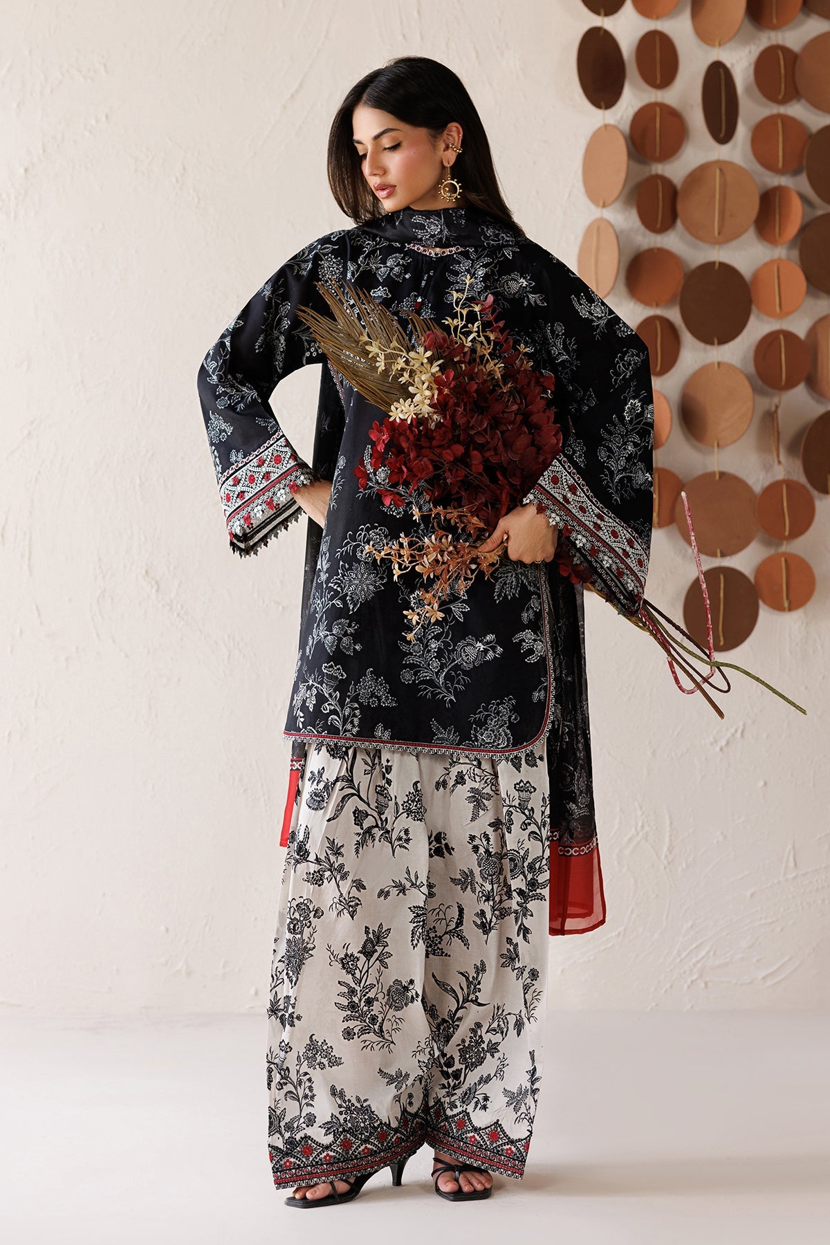 Baroque - Embroidered Lawn UF-4514