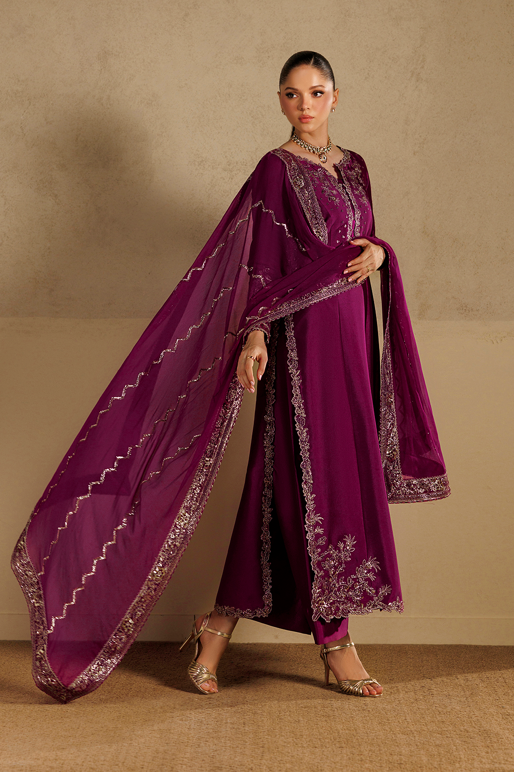 Iznik - Ue-736 Embroidered Sheesha Silk