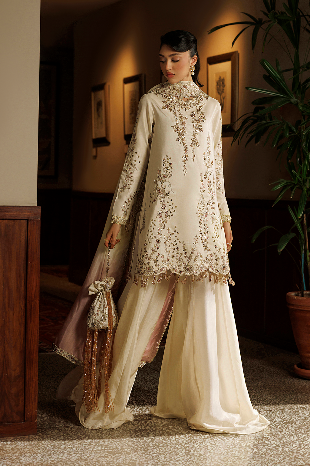 Iznik - Ue-720 Embroidered Ramen Silk