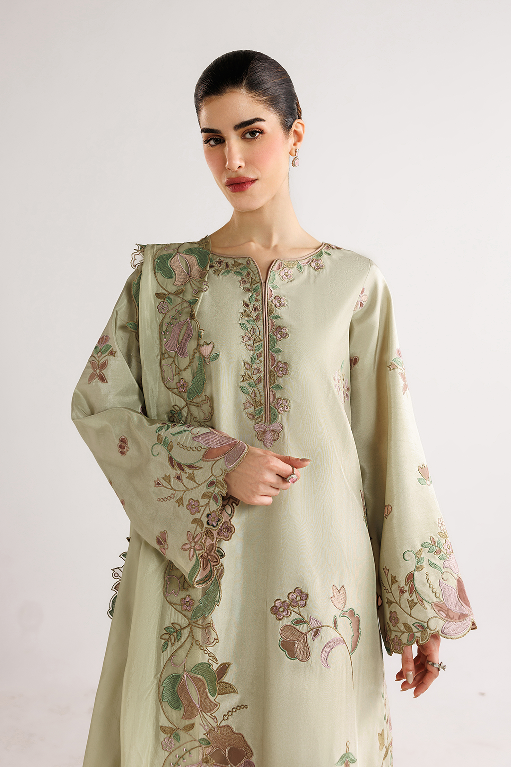 Iznik - Ue-649 Ramen Silk
